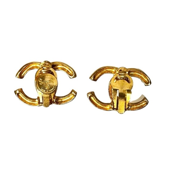CHANEL Gold CC Vintage Clip On Earrings Set - Picture 13 of 16